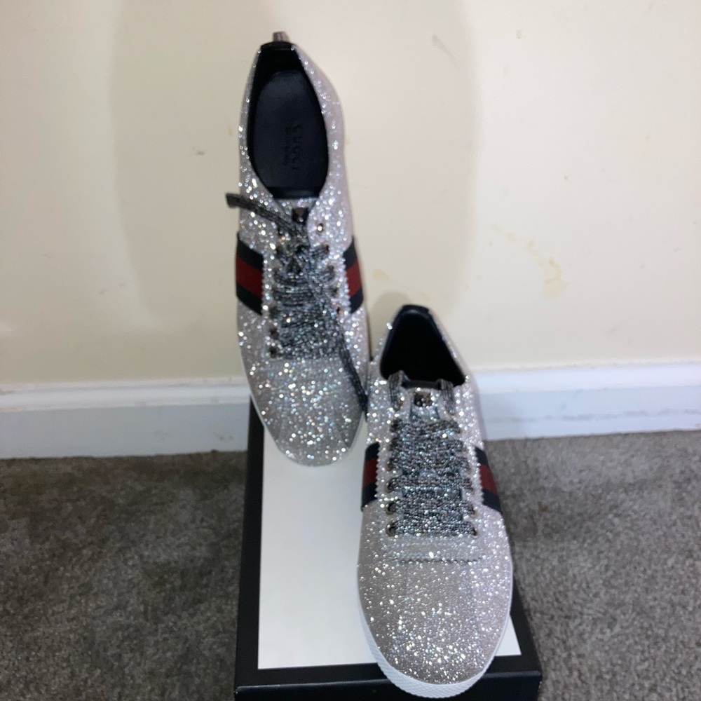 Gucci sneakers BRAND NEW NEVER WORN